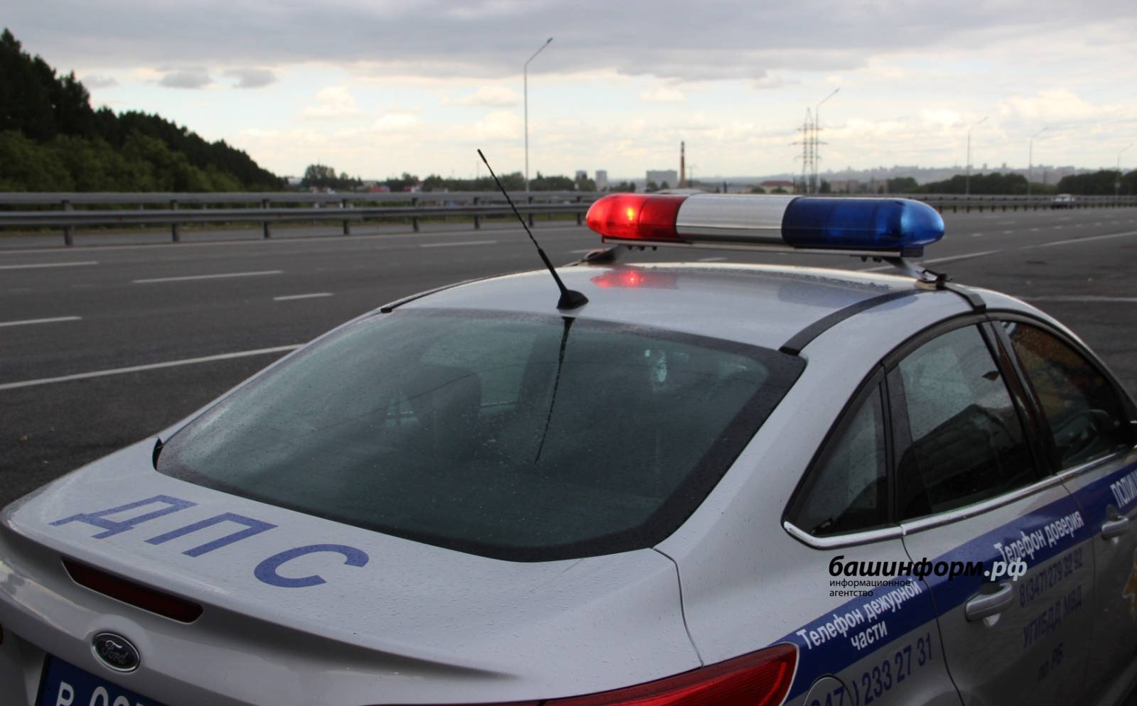 В Башкирии полицейские остановили машину после долгой погони