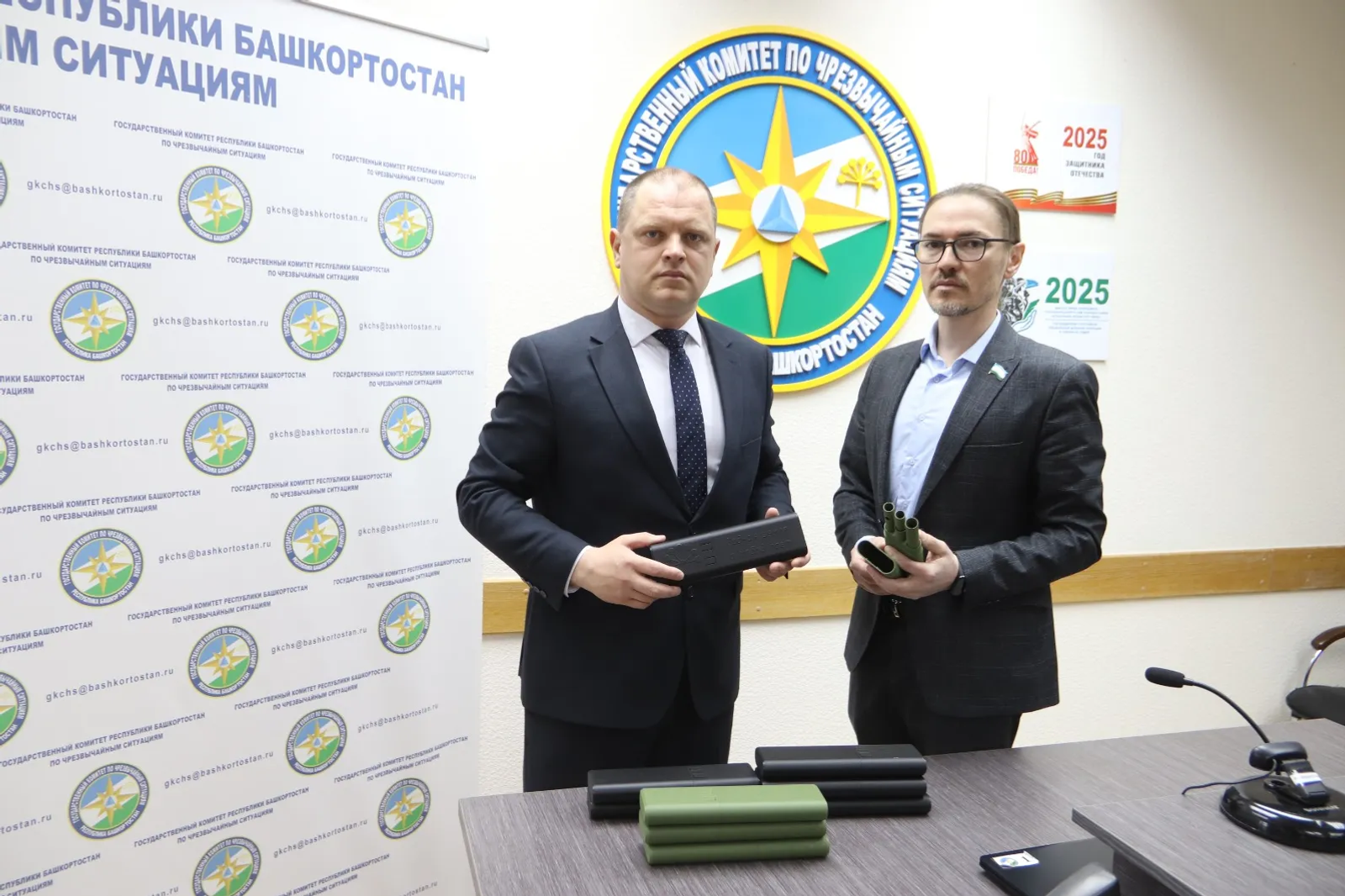 Житель Башкирии отправил музыкальные инструменты на СВО