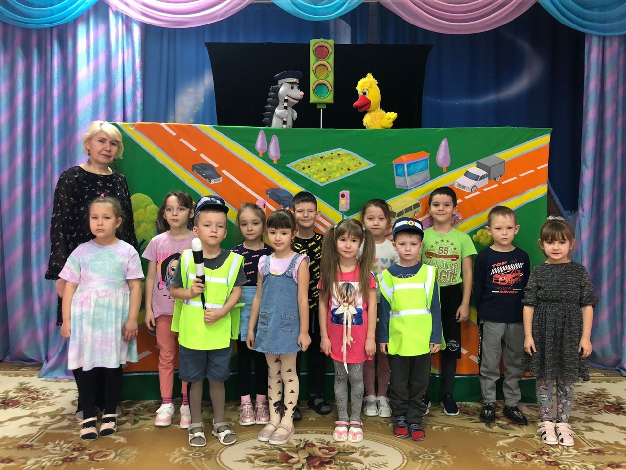 В детских садах Чишминского района выступил кукольный театр «Дорофей»