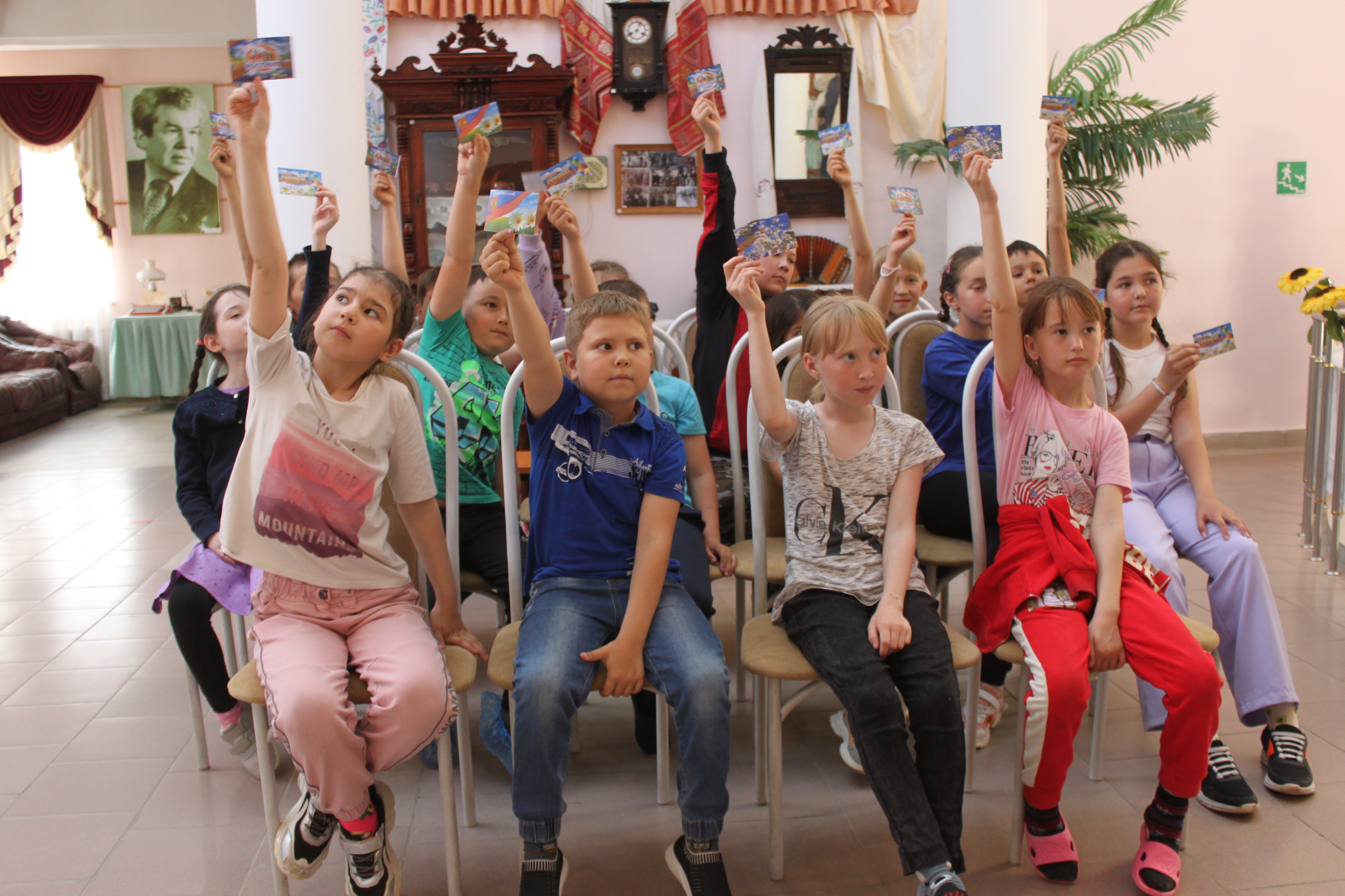 Дети из летнего дневного лагеря посетили музей