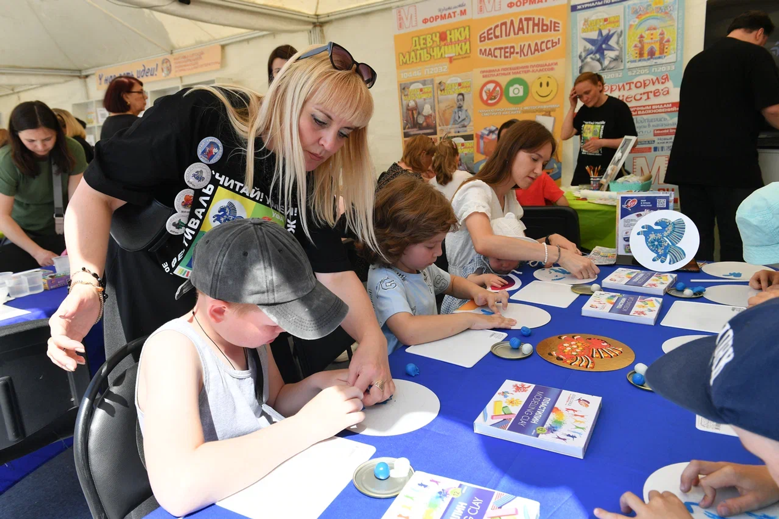 Ярмарка «Китап-Байрам» проходит с бесплатными детскими мастер-классами