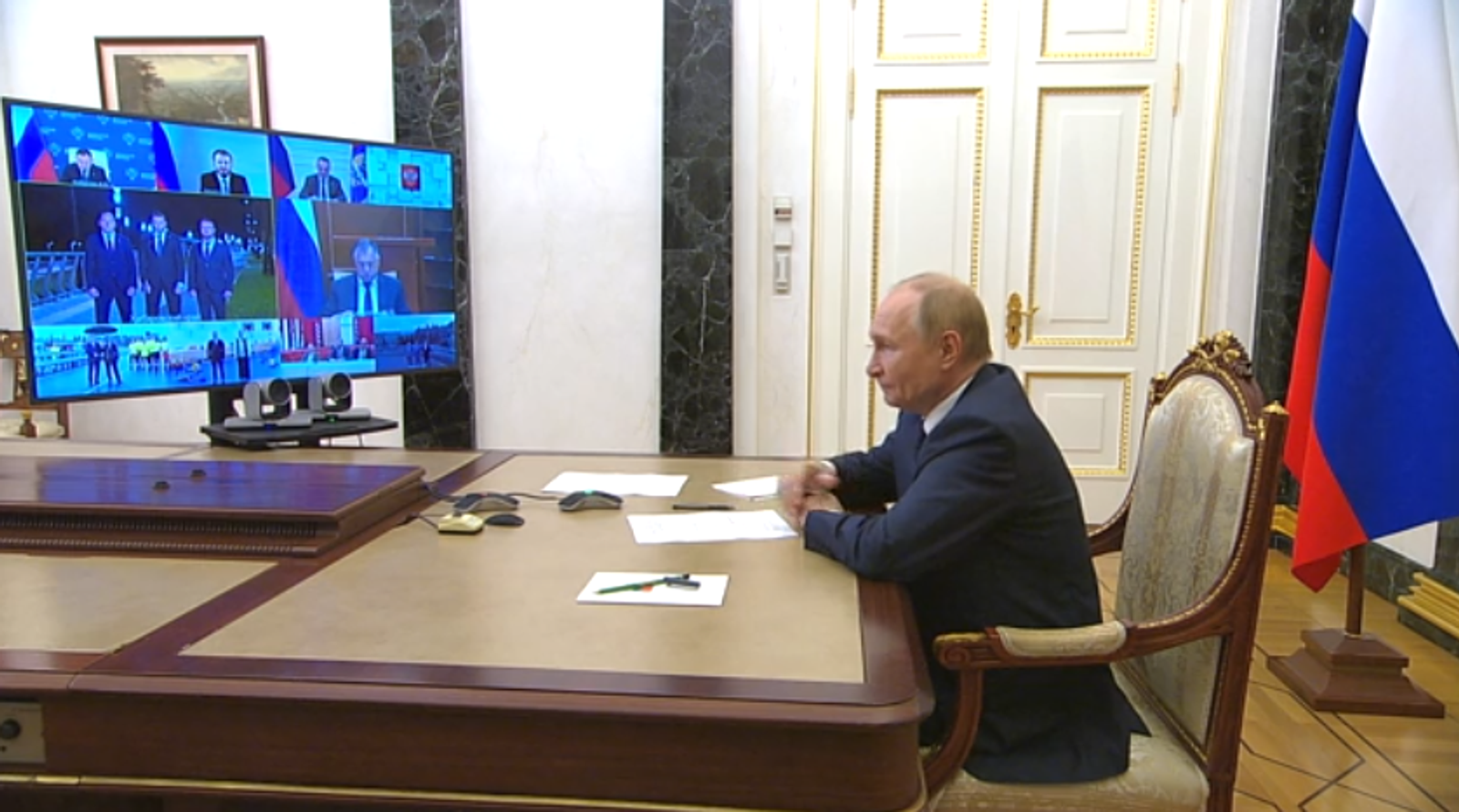 Президент принял участие в открытии новых инфраструктурных объектов в регионах