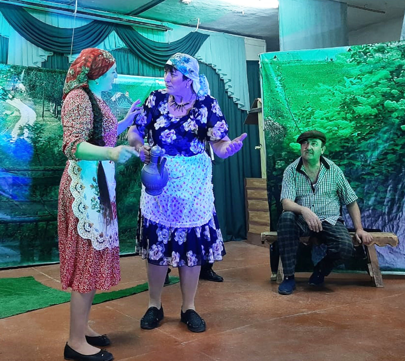 Самодеятельный театральный коллектив Чишминского района показал премьеру спектакля