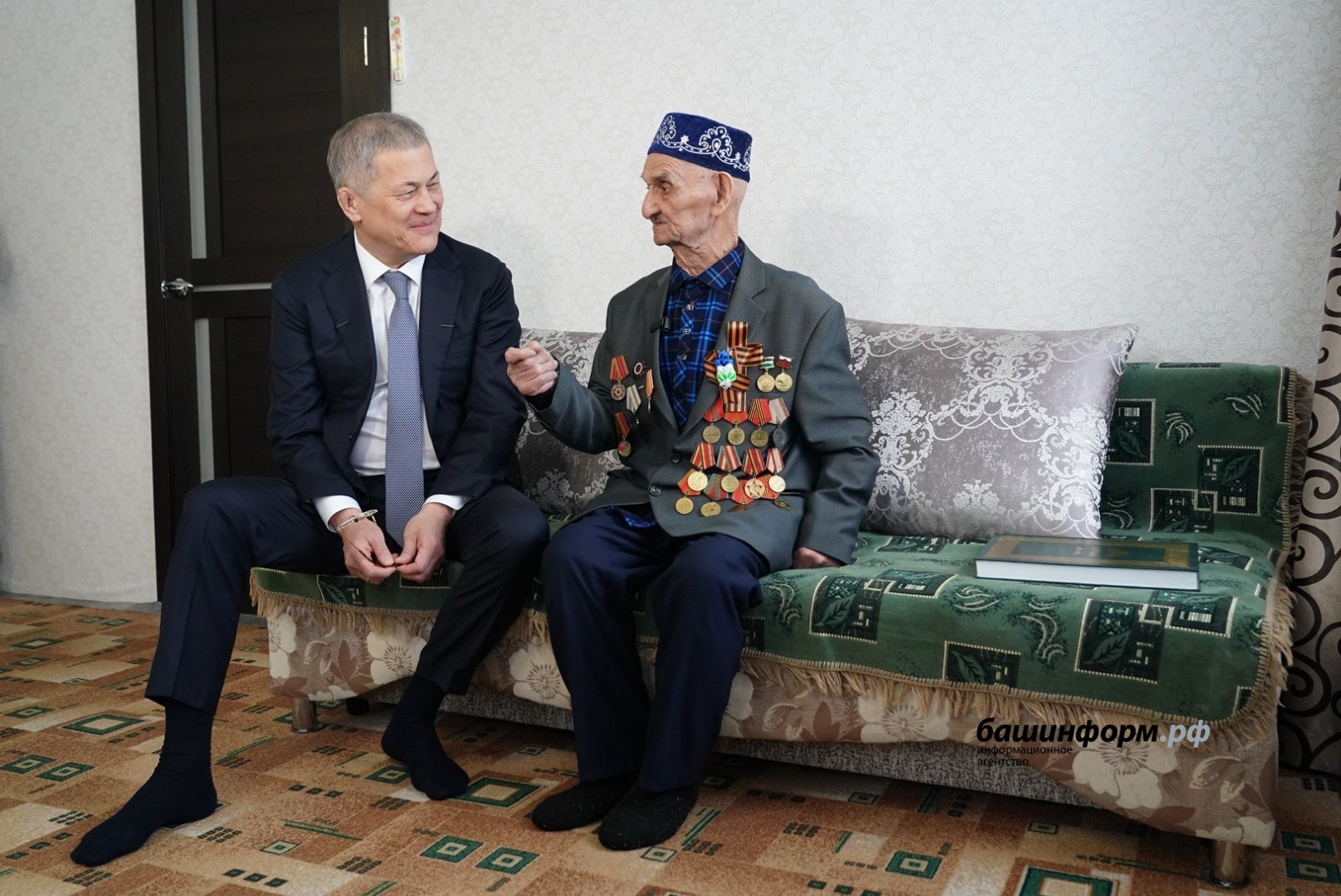Радий Хабиров посетил ветерана Великой Отечественной войны в Башкирии