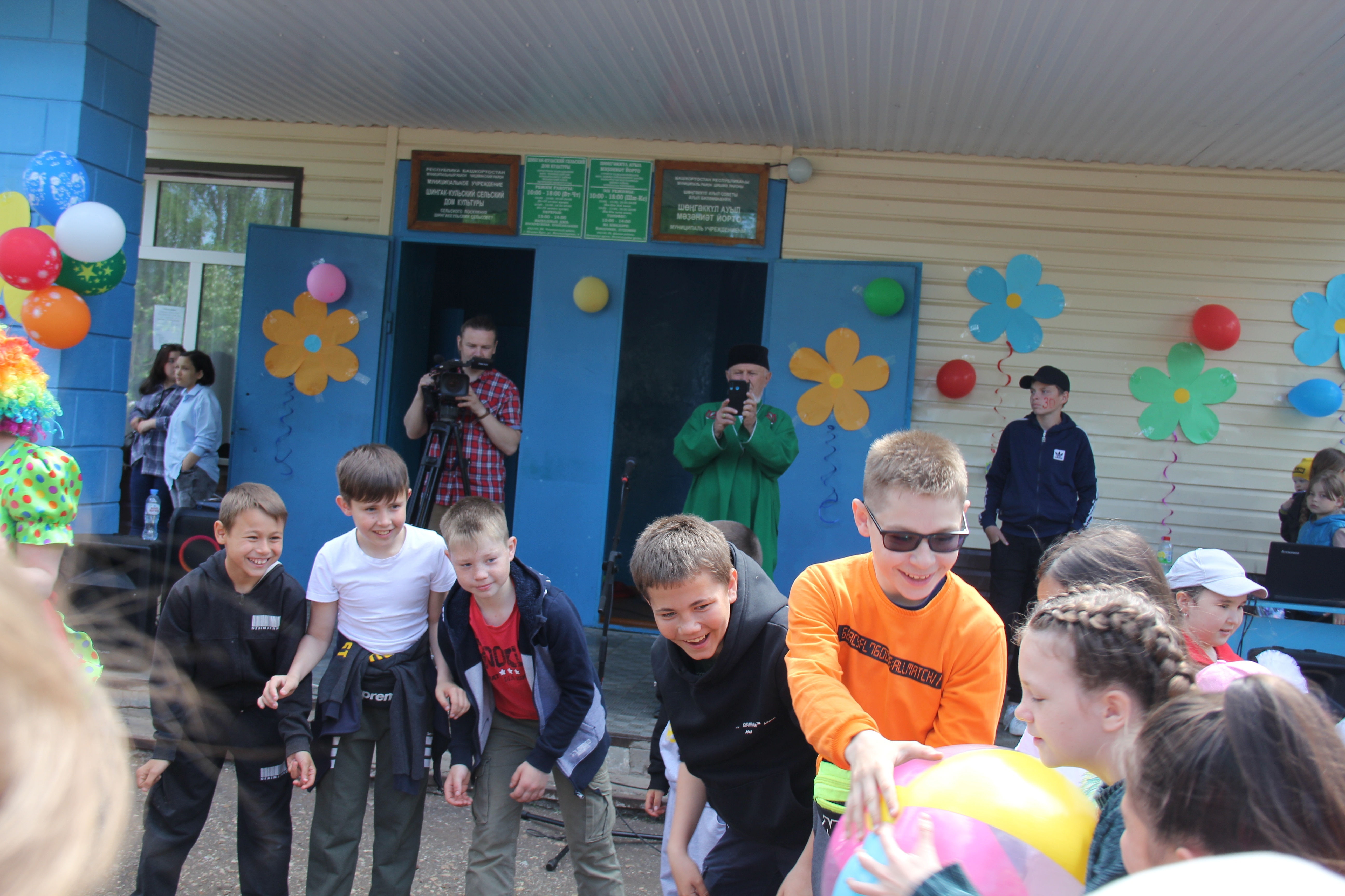 В селе Шингак-Куль Чишминского района прошел масштабный праздник «Радуга детства».