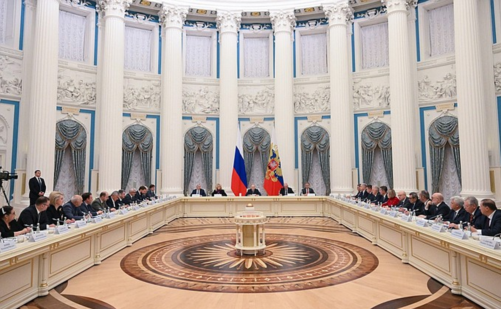 Владимир Путин провел заседание Совета по межнациональным отношениям