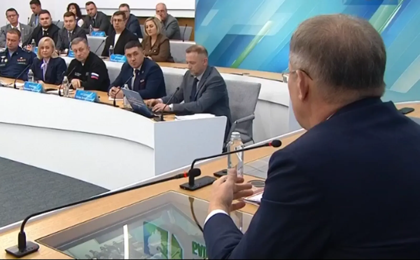 Радий Хабиров взял на контроль обращения жителей по благоустройству в районе