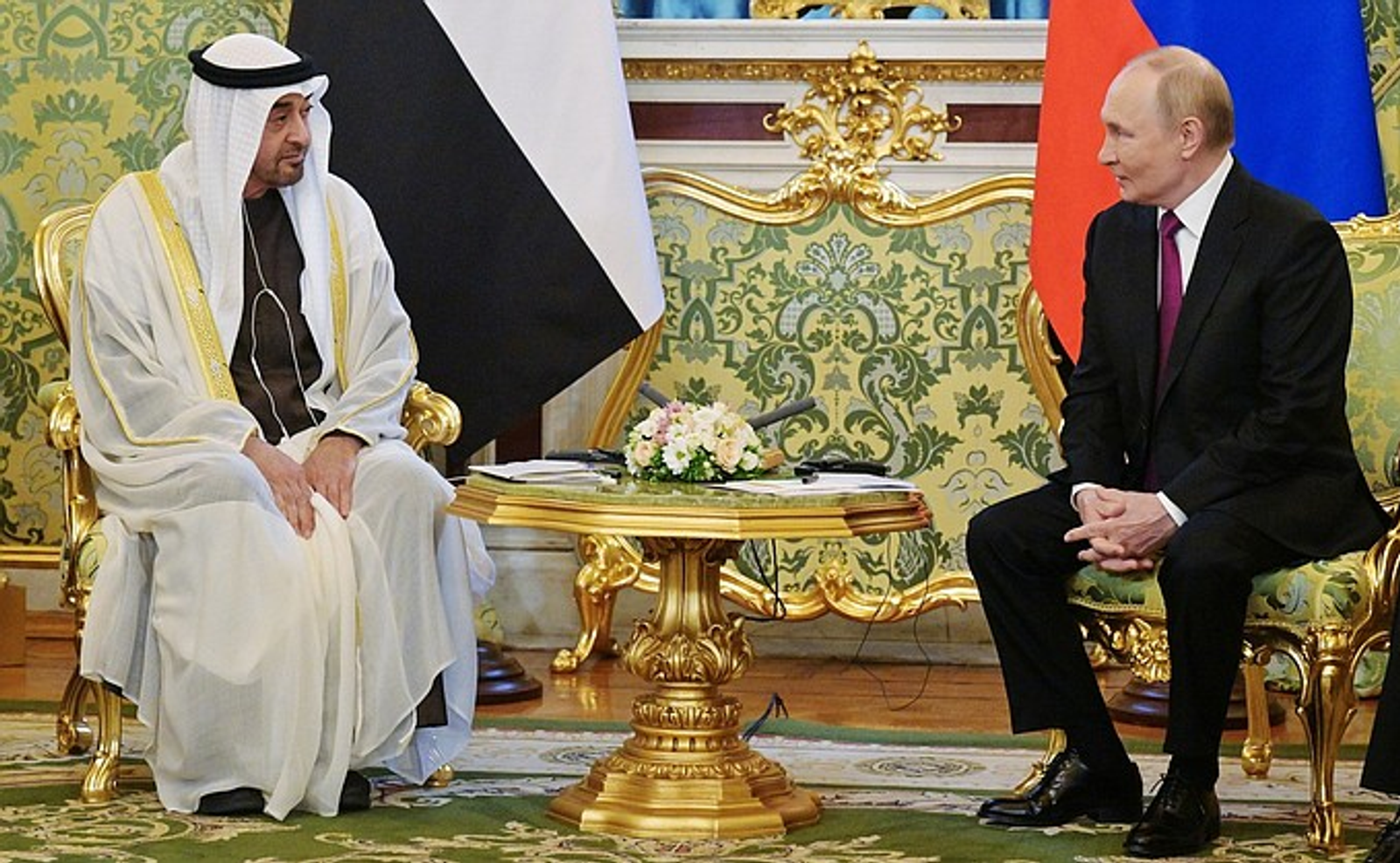 Владимир Путин принял президента ОАЭ в Кремле