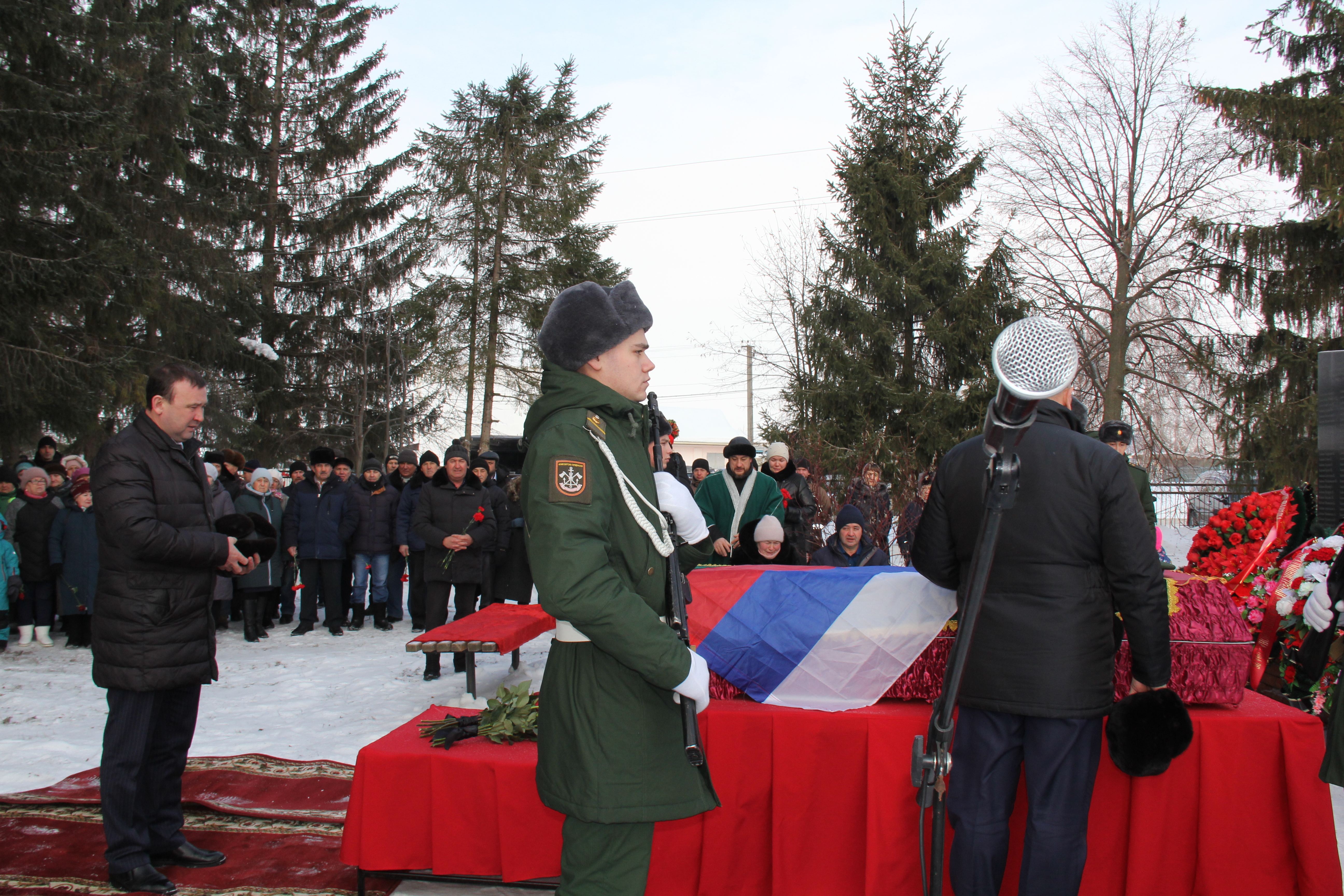 Сегодня в Чишминском районе состоялась церемония прощания с рядовым Айнуром Ибрагимовым