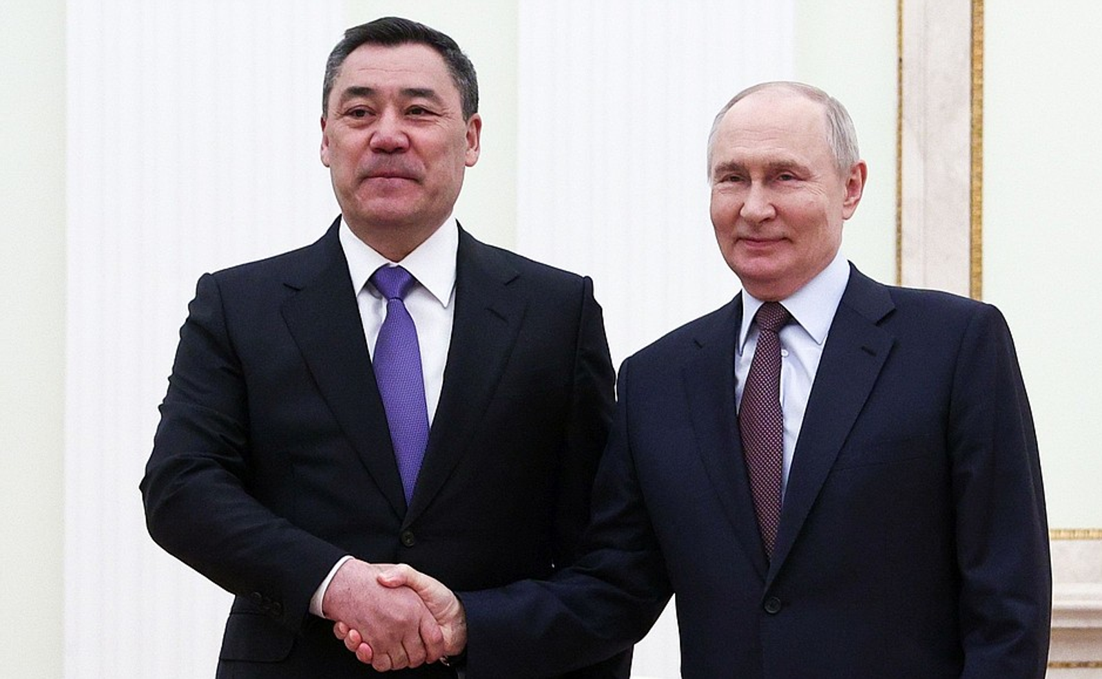 Президенты России и Кыргызстана провели рабочую встречу в Кремле