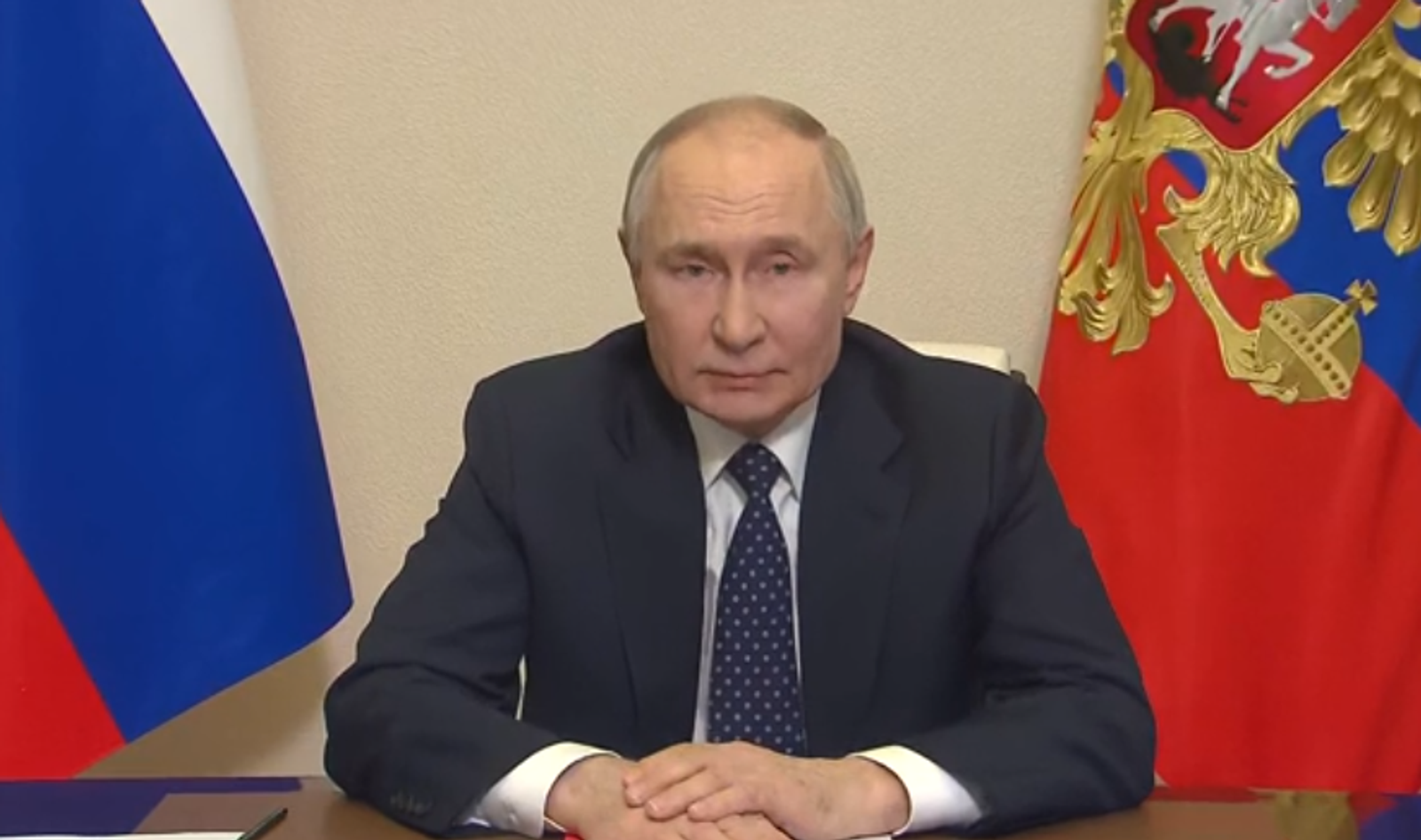 Россия объявляет перемирие на 80-летие Победы