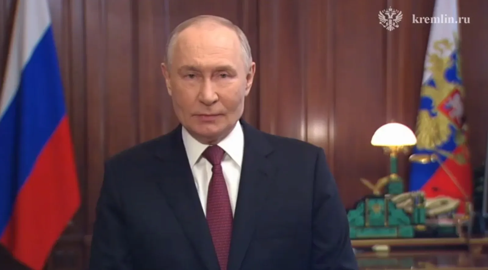 Владимир Путин поздравил россиян с Днём защитника Отечества