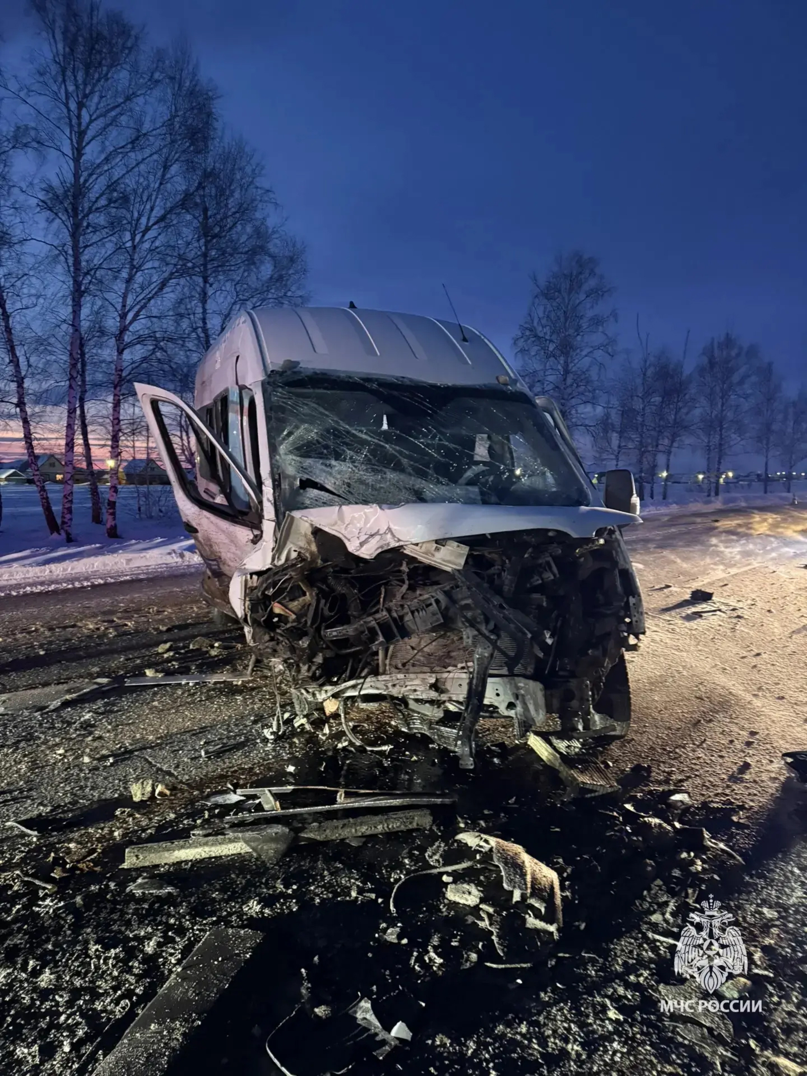 В Башкирии столкнулись легковушка и микроавтобус