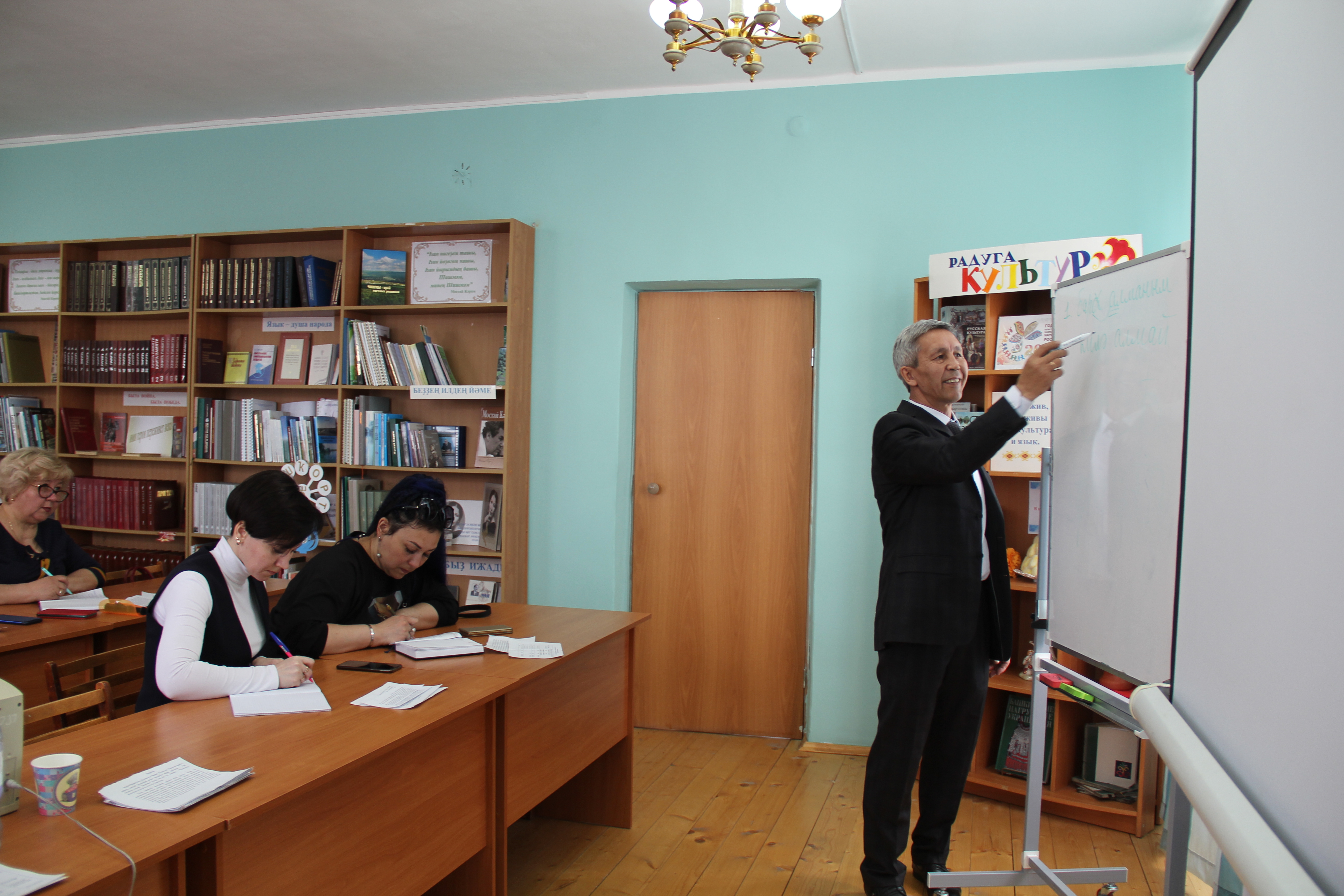 В Чишминском районе курсы обучения башкирскому языку теперь продолжаются в онлайн формате
