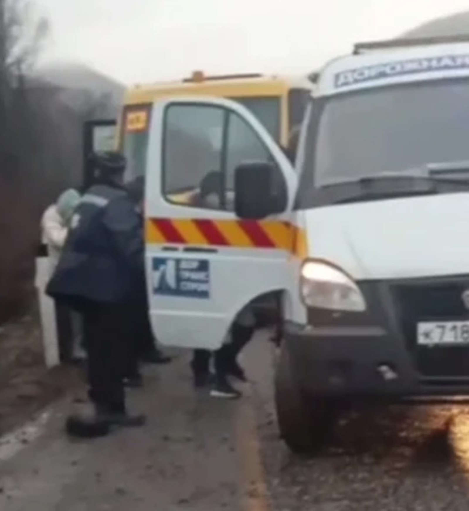 Школьный автобус с детьми из Башкирии застрял на трассе