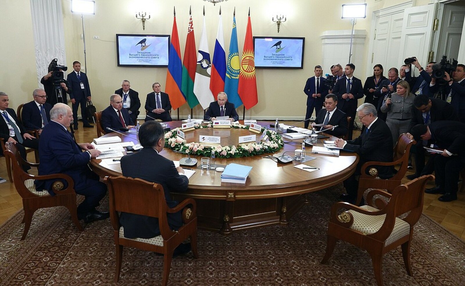 Высший Евразийский экономический совет провёл заседание в Санкт-Петербурге