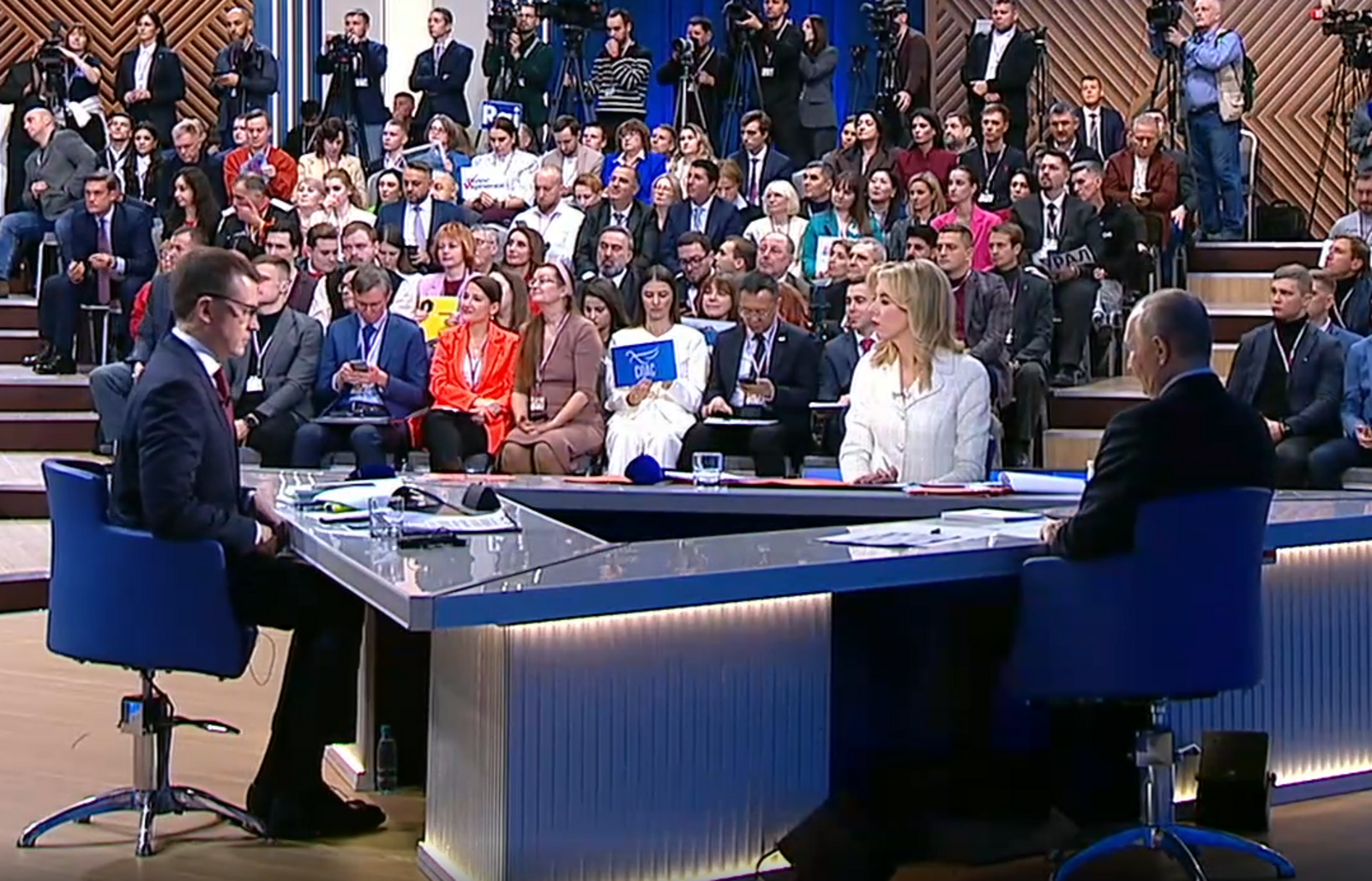 Президент объяснил повышение утилизационного сбора на дорогие автомобили