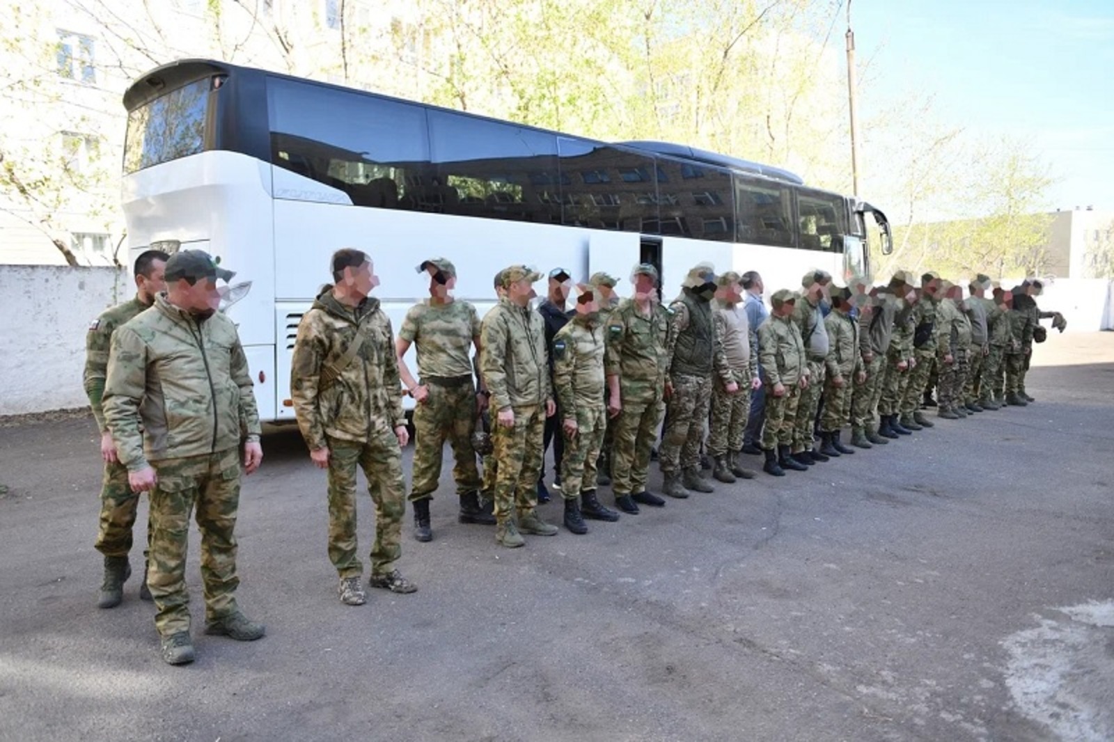 Бойцы из Башкирии после отпуска отправились в зону СВО