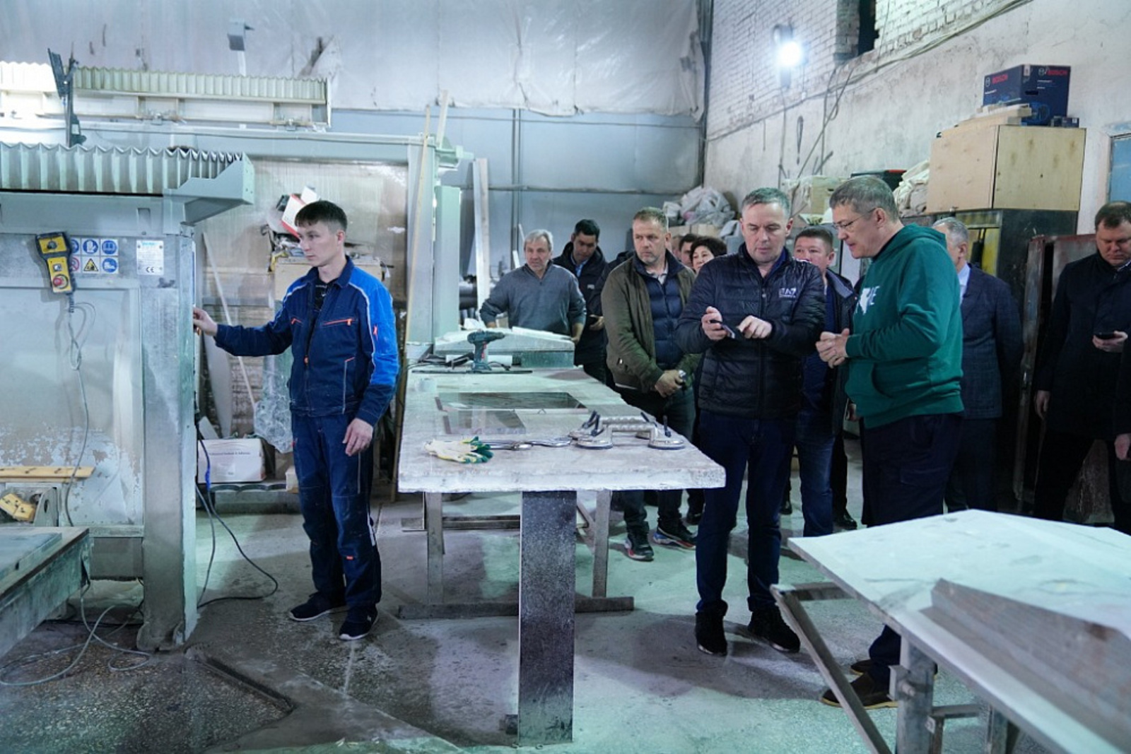 Радий Хабиров в ходе рабочей поездки по Уфе посетил промышленные предприятия
