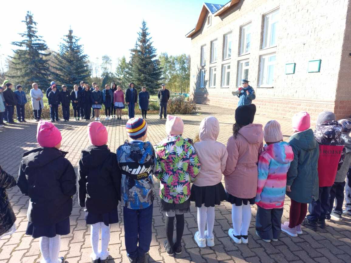 Учебная эвакуация прошла в школе села Бишкази Чишминского района
