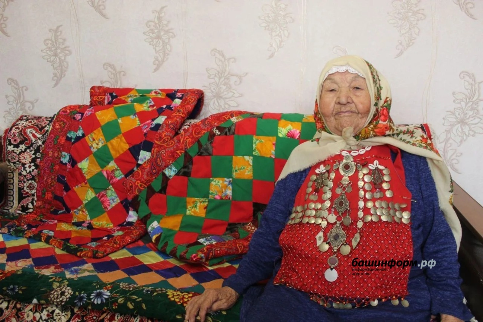 Владимир Путин поздравил долгожителей Башкирии