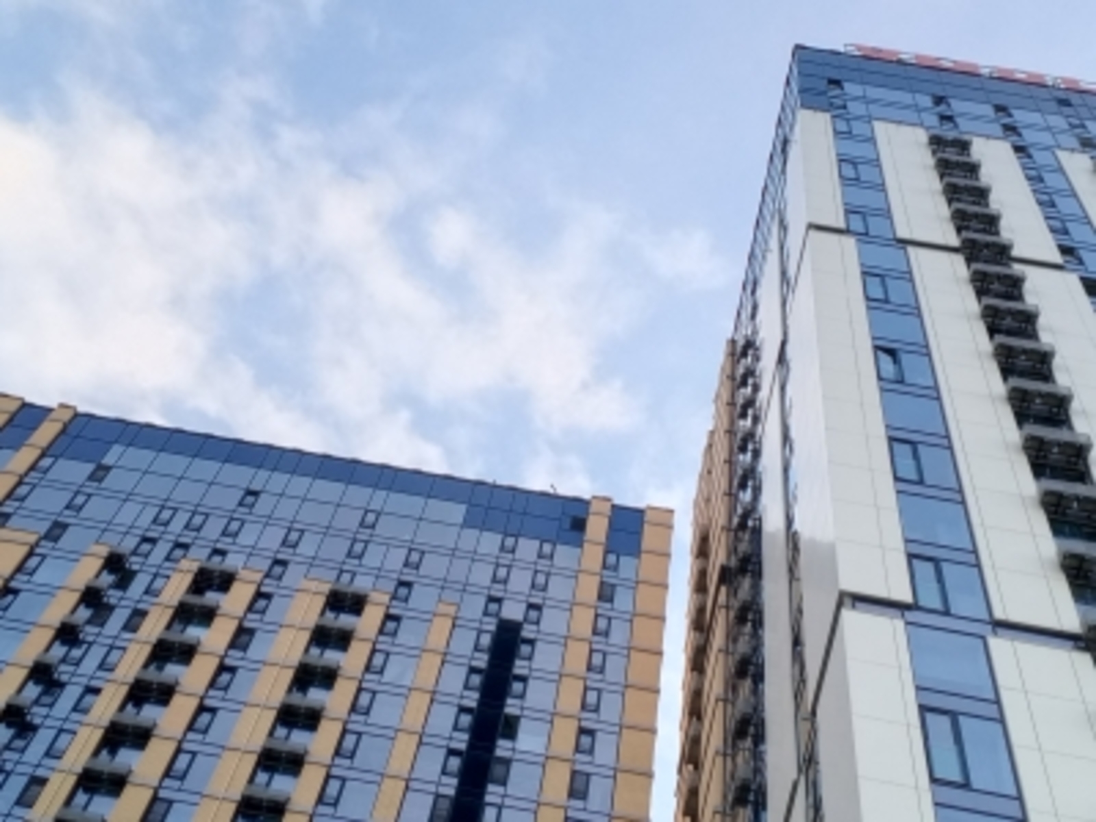 В Башкирии мужчина выбросил ребенка из окна