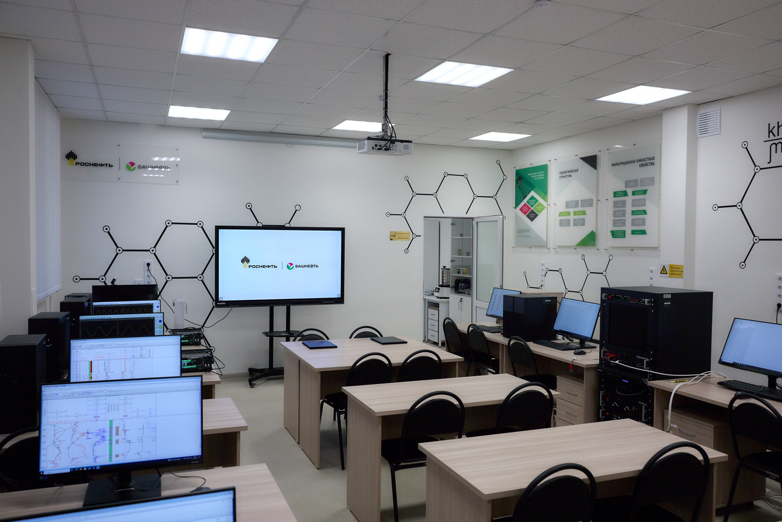 Резидент Межвузовского кампуса получил новую лабораторию