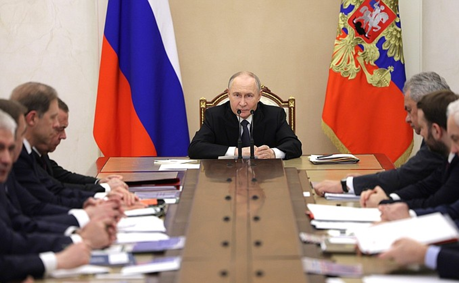 Владимир Путин провёл заседание Военно-промышленной комиссии