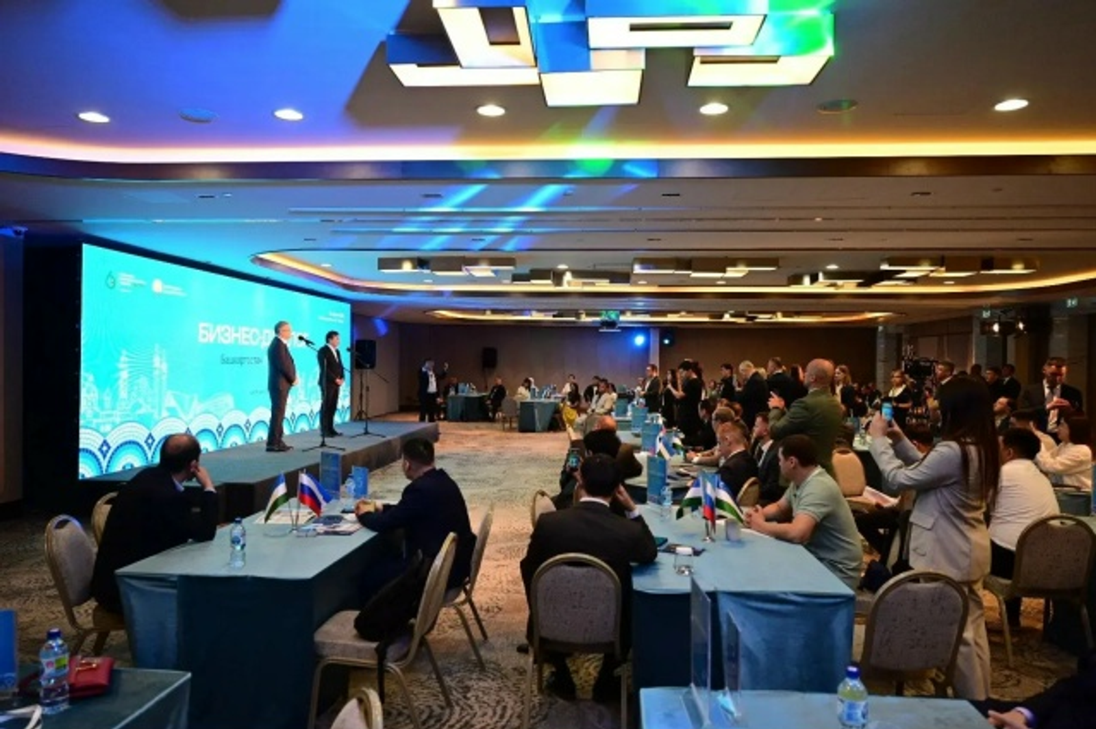 Глава Башкирии Радий Хабиров: Работаем на выставке «Иннопром. Центральная Азия»