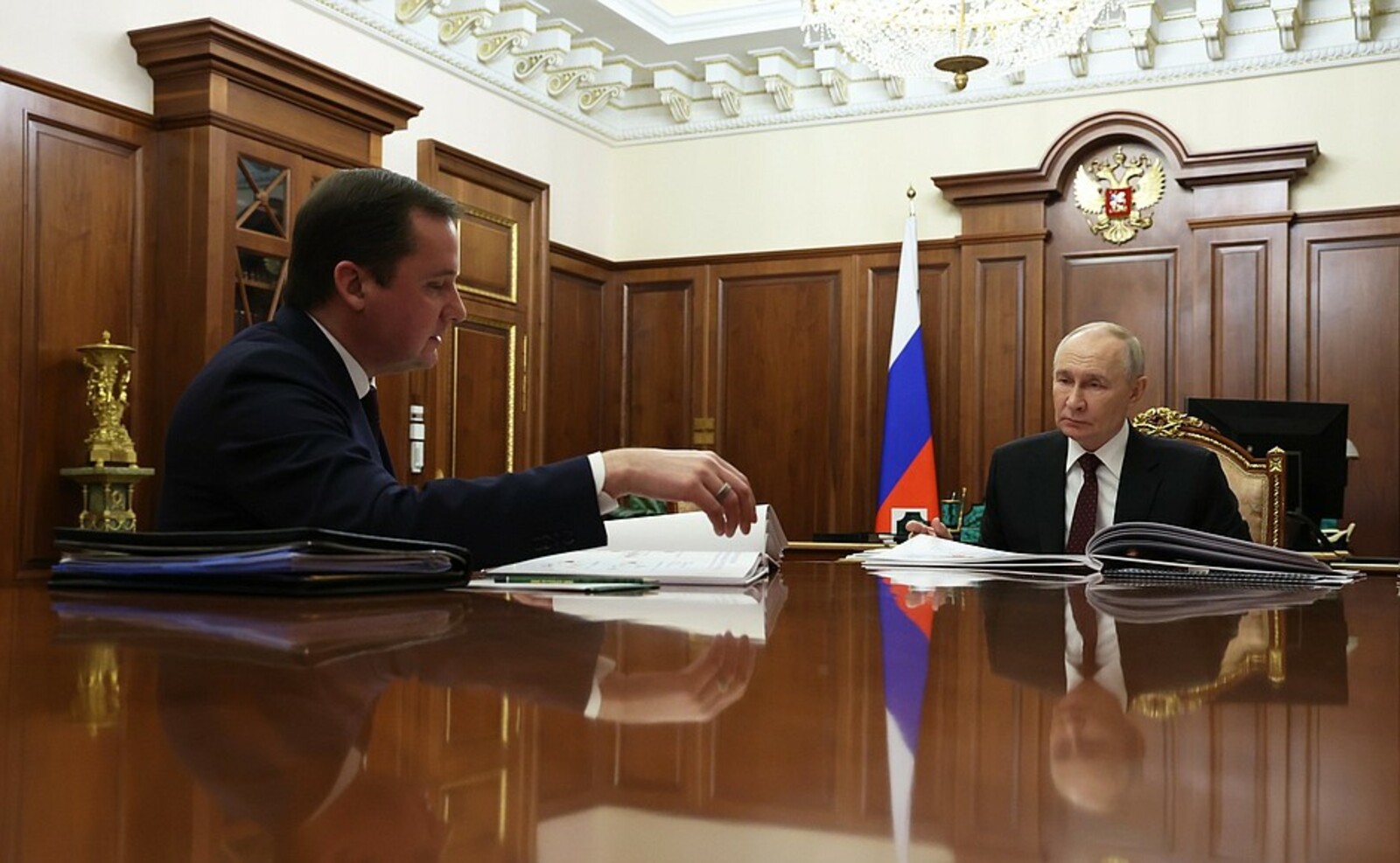 Владимир Путин провёл рабочую встречу с губернатором Архангельской области